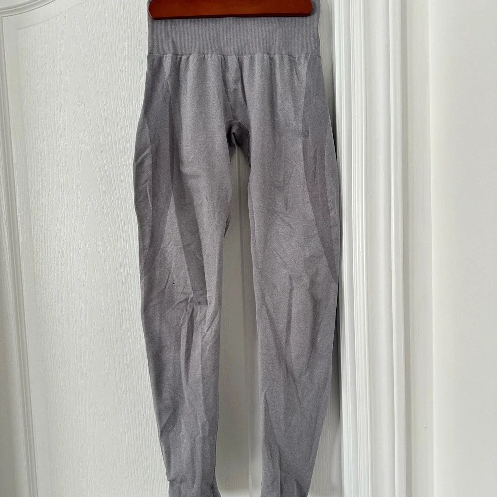 NVGTN Gray Leggings - Picture 2 of 5